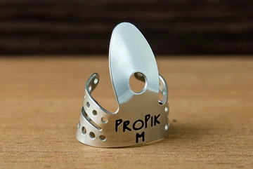 Propik Small & Medium. - Click Image to Close